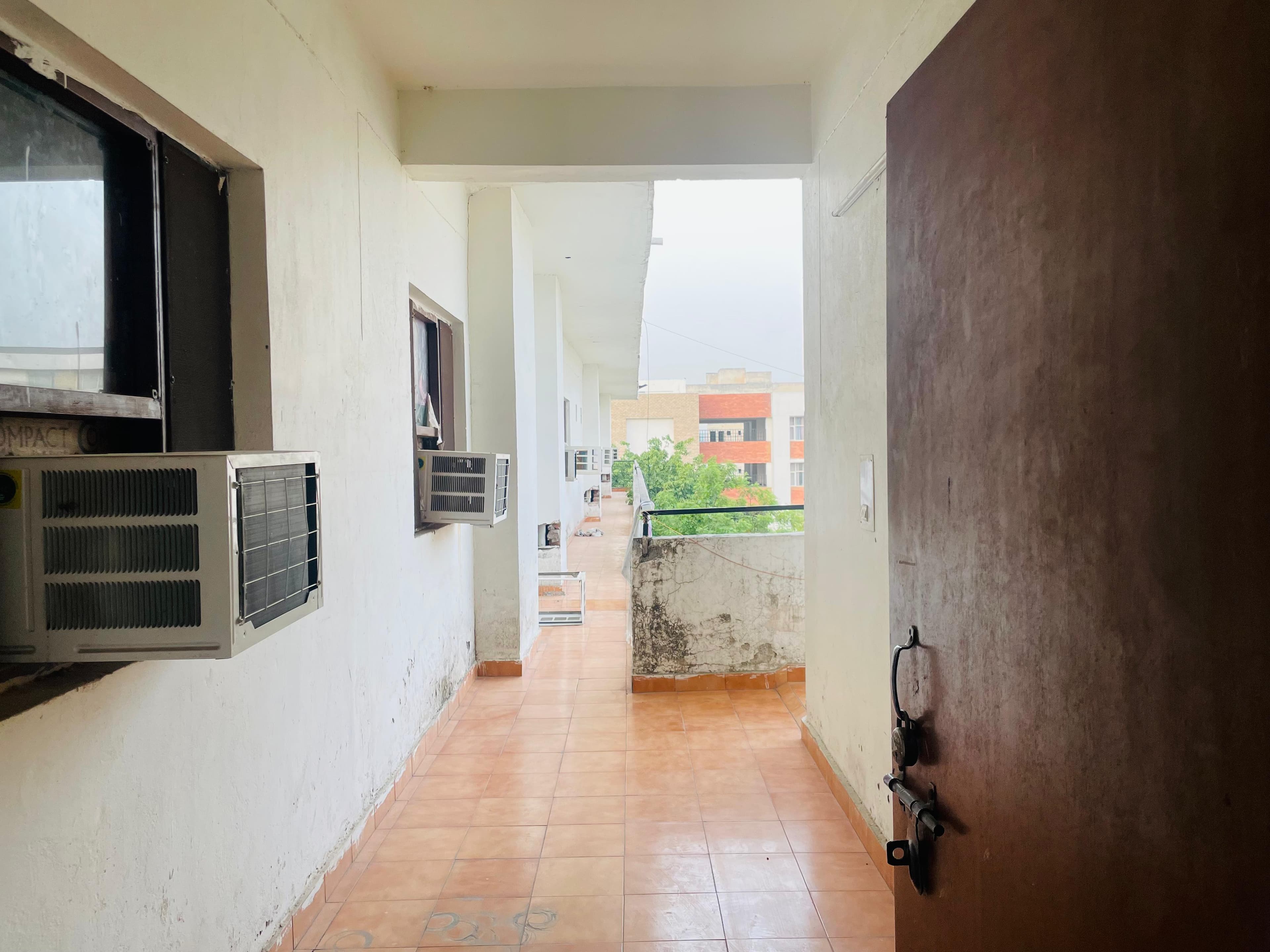 Emerald Elite- Girls Hostel