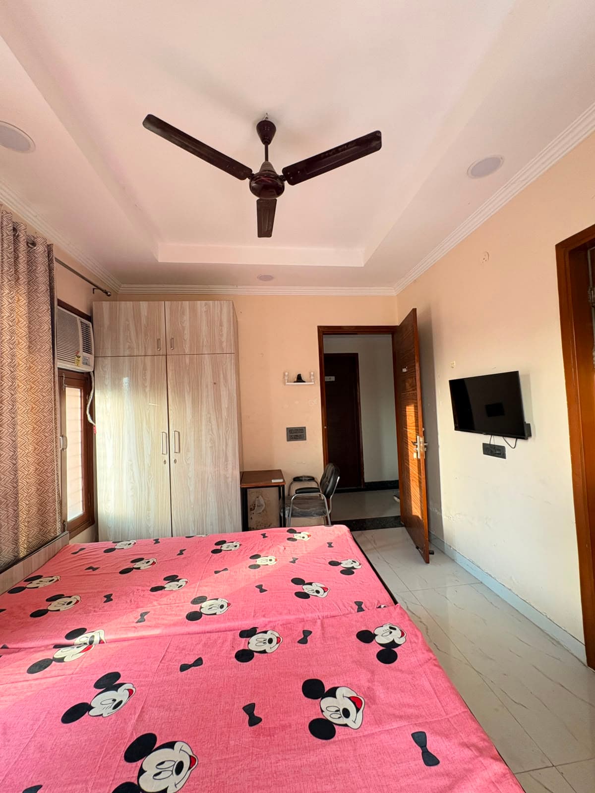 Elite Divas Residency Hostel — media 4