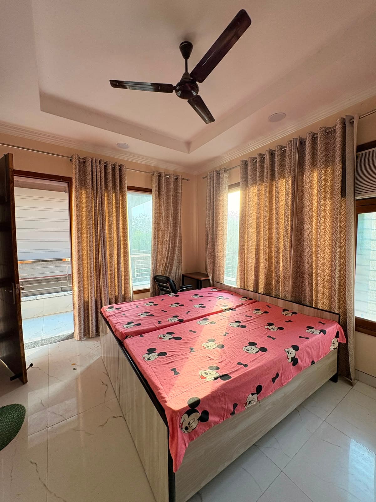 Elite Divas Residency Hostel — media 8